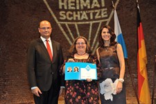 Heimatminister Albert Füracker und Kunstministerin Prof. Dr. med. Marion Kiechle prämieren 100 Heimatschätze